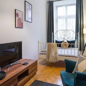 Wawelove Royal Spacious 2 Bedroom Apt 1 Min To Main Sq! Krakow